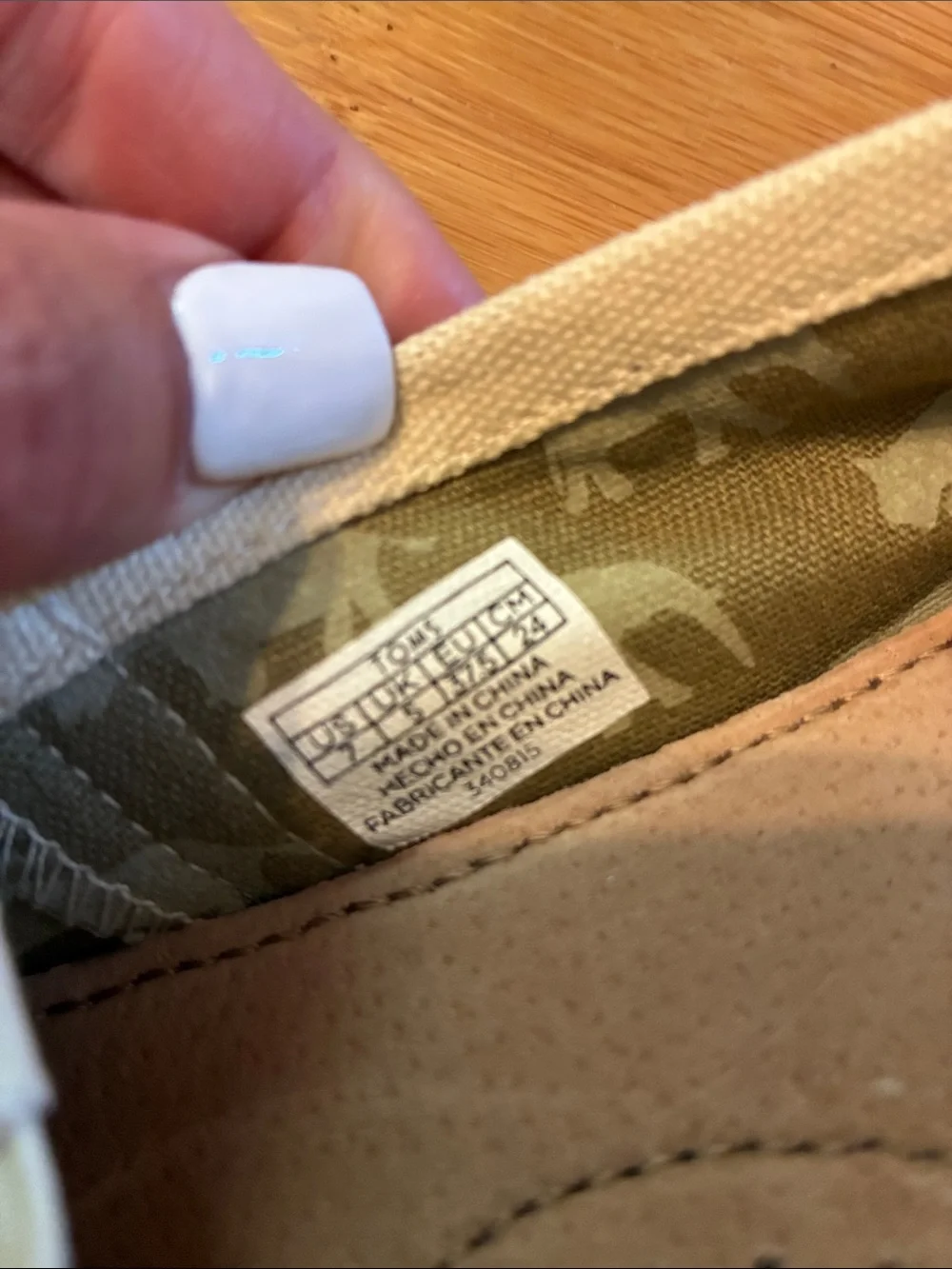 TOMS Women's Cream Canvas Flats with Pink Flamingo Print